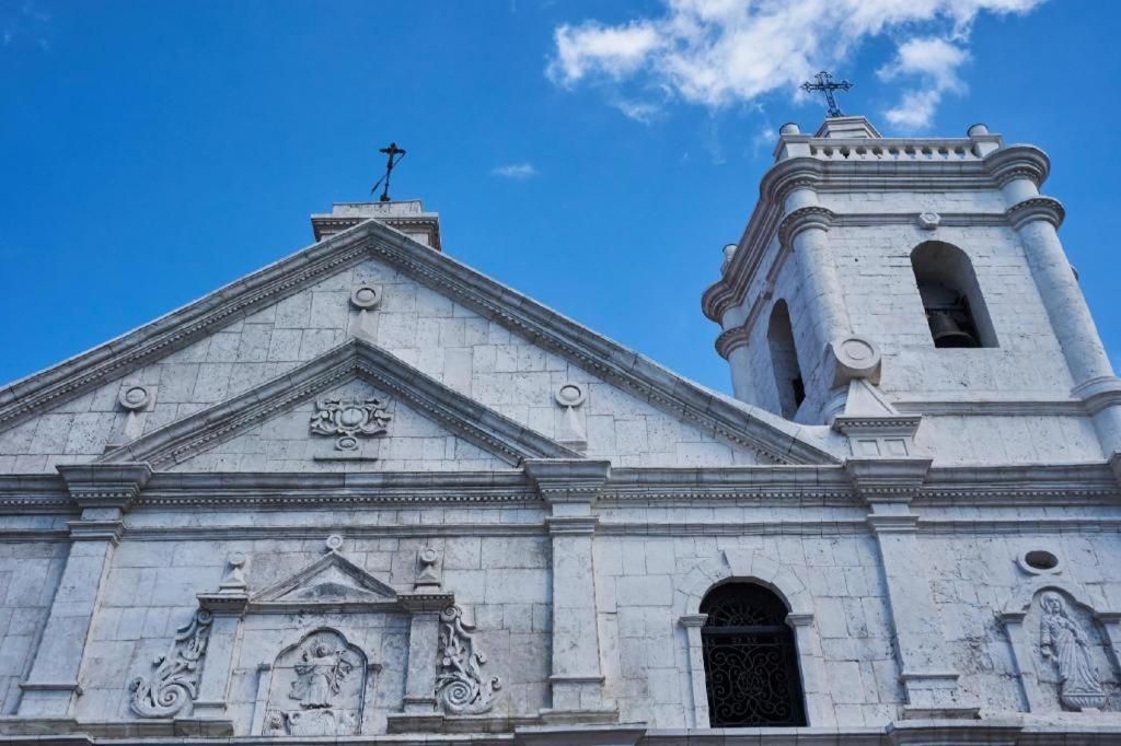 Reddoorz Near Cebu Metropolitan Cathedral Hotel Exterior photo